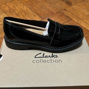 Women’s Clarks Westlynn Ayla Patent Leather penny loafer size 8